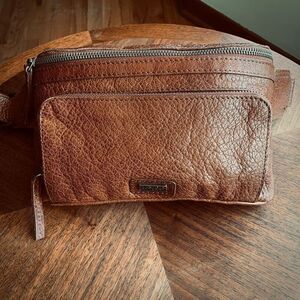 New💐 SPIKES & SPARROW Leather Hip Bag